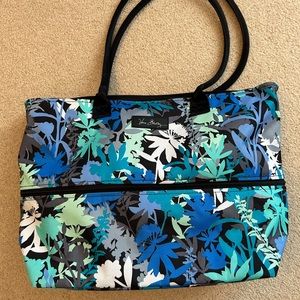 Vera Bradley travel bag